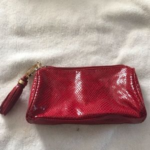 Red clutch